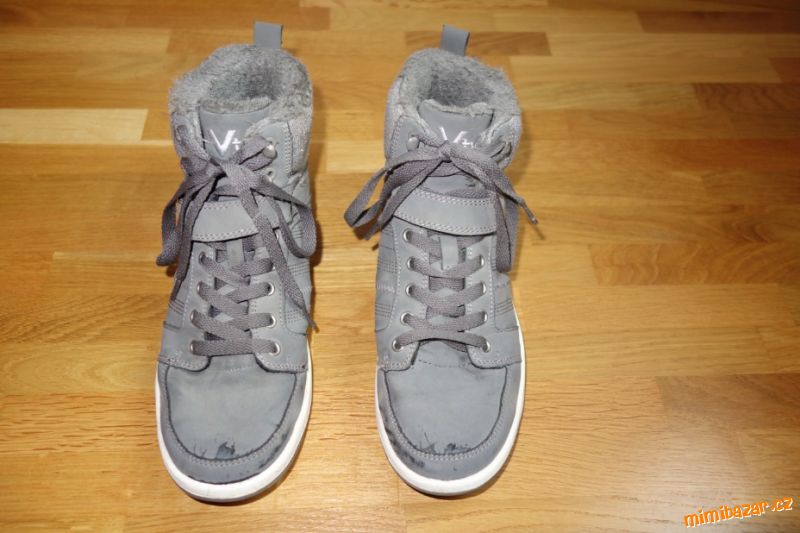 Šedé dívčí dámské zimní kotníčkové tenisky vel. 39