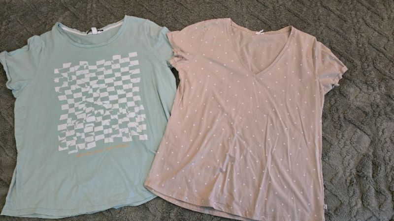 2 x dámské triko, cena za kus