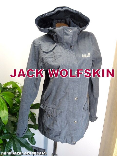 ZNAČKOVÁ SPORTOVNÍ BUNDA