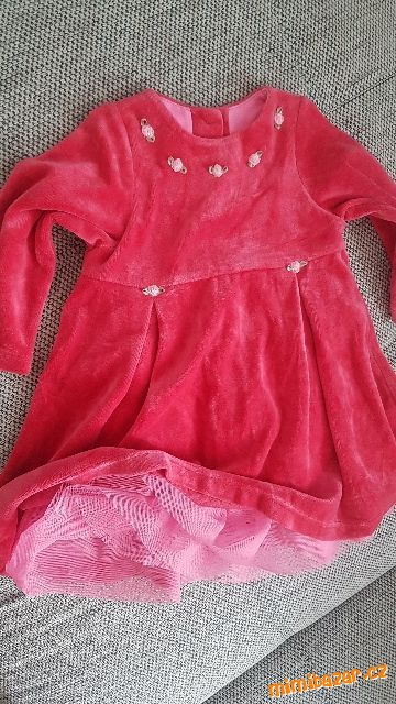 Korálové sametové šatičky s růžičkami N.OVÉ