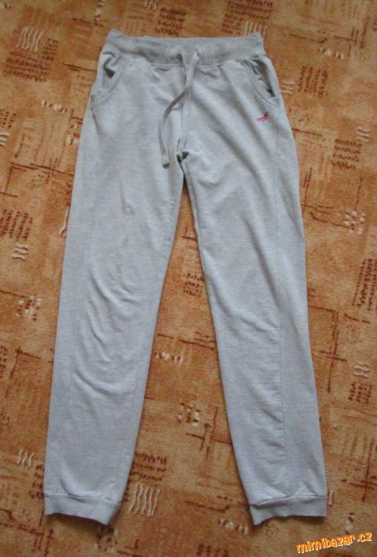 Dívčí tepláky bavlněné šedé Wolf 158 164