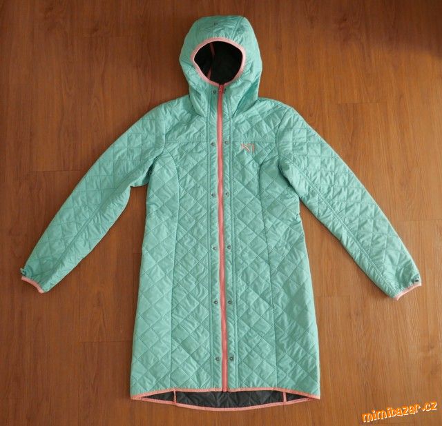 Prošívaná podzimní bunda Kari Traa