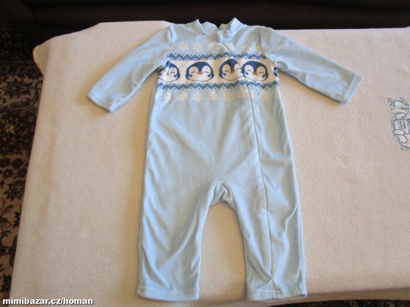 Velmi pěkný sametový overal, vel. 74