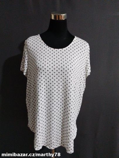 *** KRÁSNÉ DÁMSKÉ VZOROVANÉ TRIKO, VEL.46/48 ***