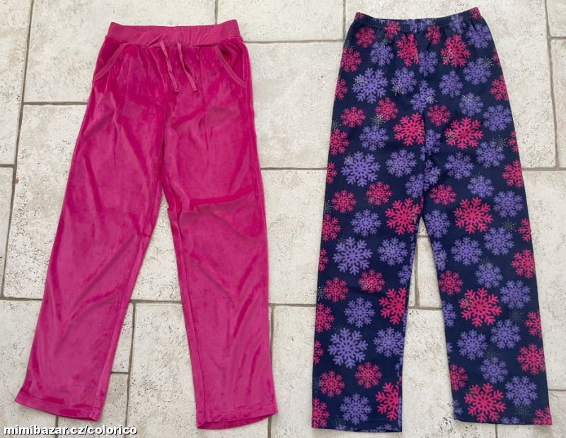 Dvoje teplé tepláčky