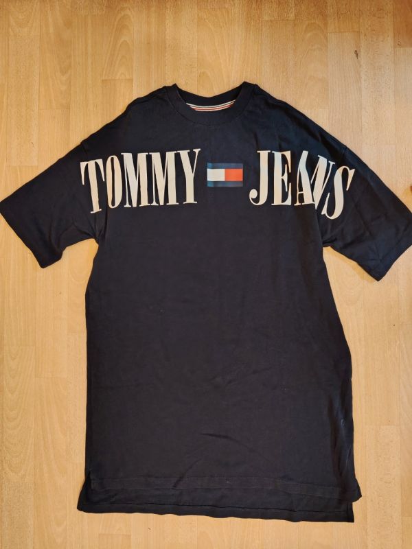 Dámské šaty Tommy Hilfiger, nenošené