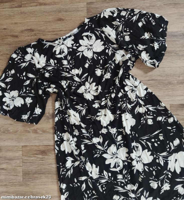 MODNÍ ŠATY WALLIS 44