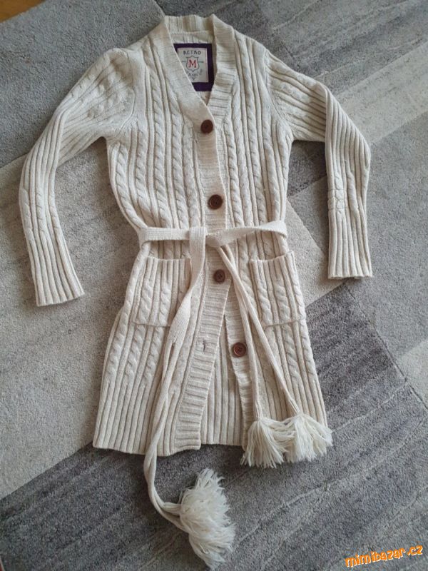 Vlněný copánkový dlouhý zimní svetr na knoflíky