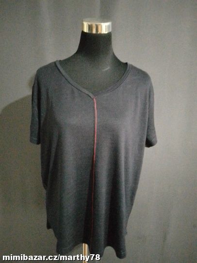 *** KRÁSNÉ DÁMSKÉ TRIKO BEZ VZORU, VEL.XL ***