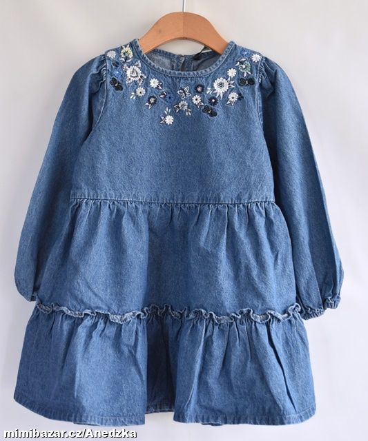 Šaty vel. 4 - 5 let