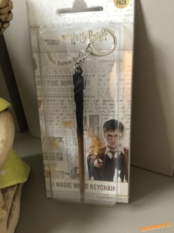 Přívěsek ve tvaru hůlky