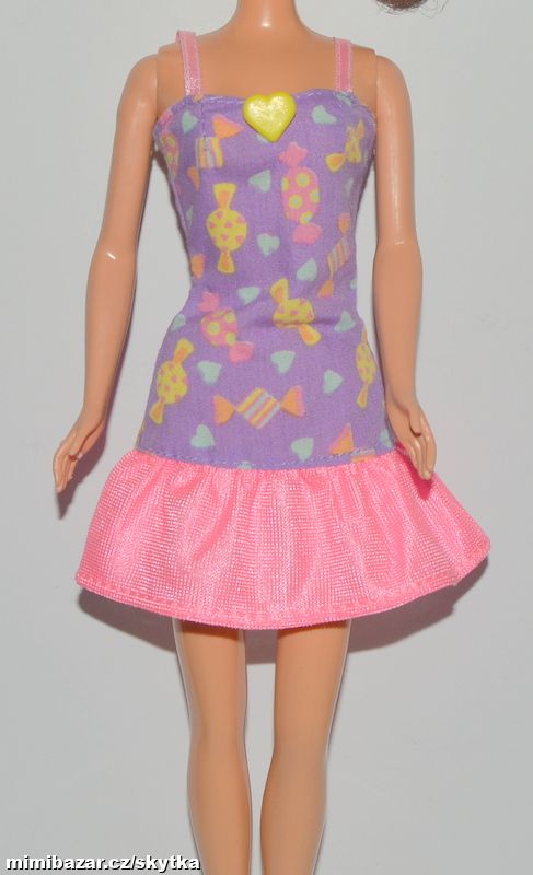  + + + OBLEČENÍ PRO PANENKU BARBIE + + + 