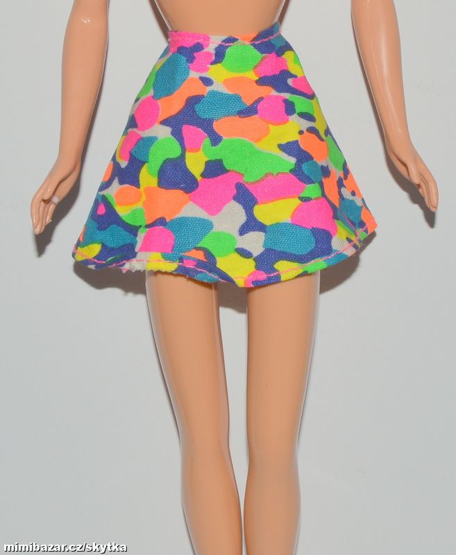  + + + OBLEČENÍ PRO PANENKU BARBIE + + + 