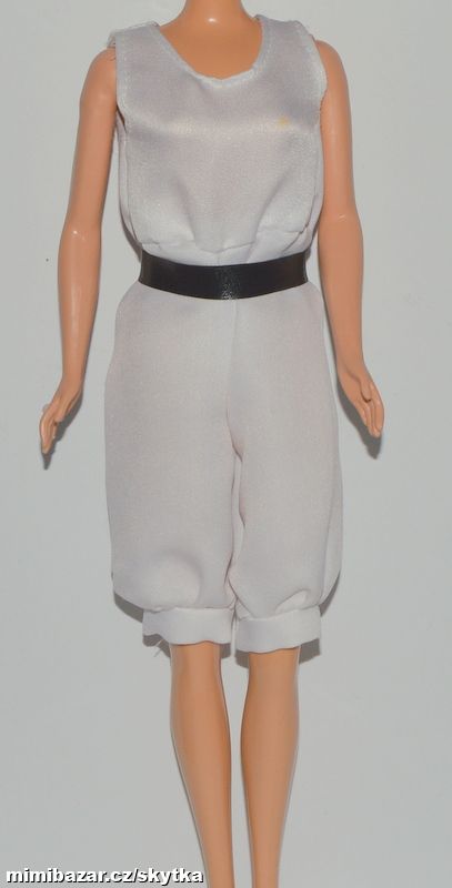  + + + OBLEČENÍ PRO PANENKU BARBIE + + + 