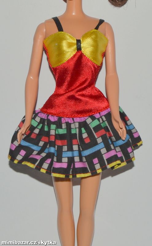  + + + OBLEČENÍ PRO PANENKU BARBIE + + + 