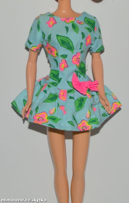  + + + OBLEČENÍ PRO PANENKU BARBIE + + + 