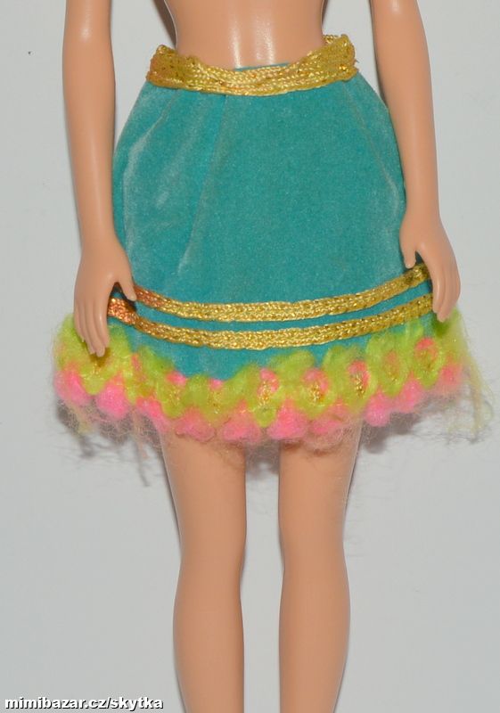  + + + OBLEČENÍ PRO PANENKU BARBIE + + + 
