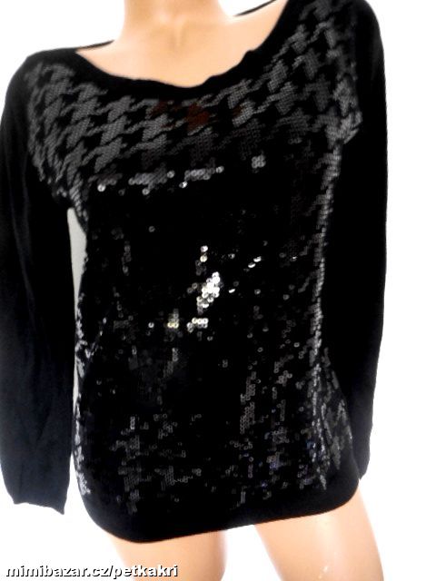 černý lehký svetřík vel.38