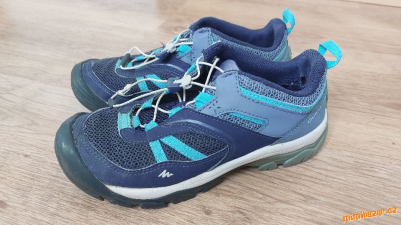 Modré sportovní boty