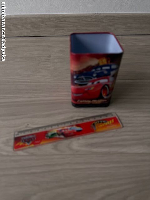 Stolní stojan na psací potřeby CARS, pravítko ...