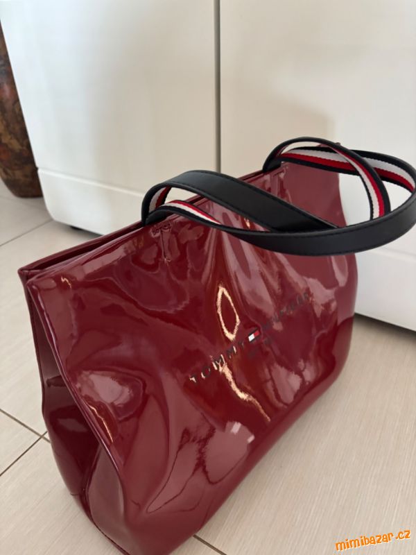 Luxusní bordó kabelka TH
