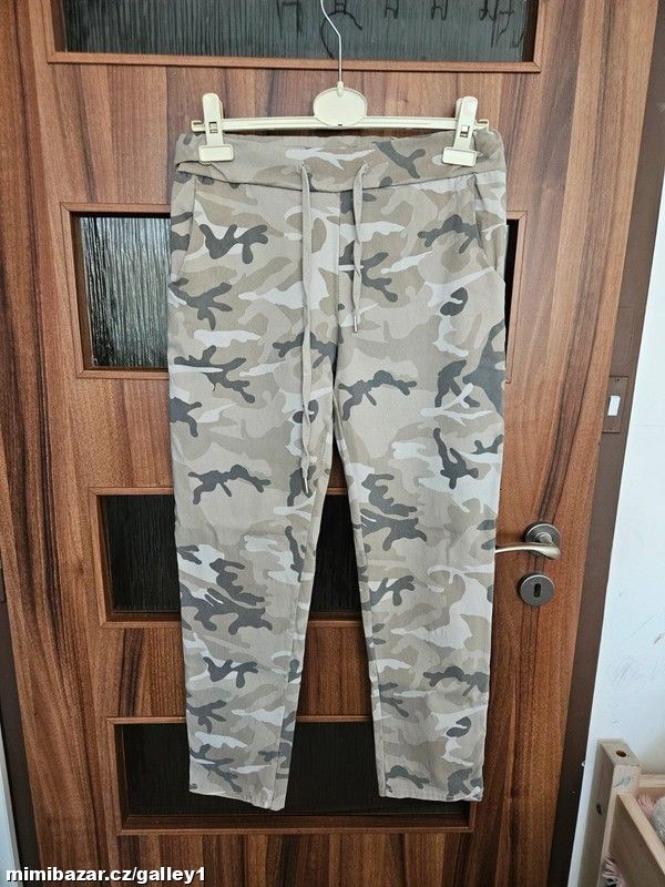 Ležérní maskáčové kalhoty, vel. 40/42