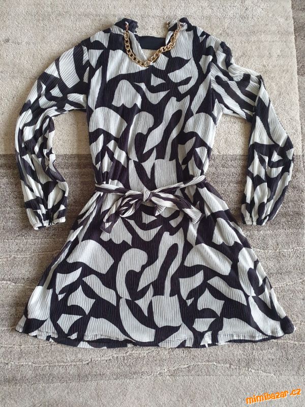 Mohito černobílé šaty koktejlky s řetízkem N.OVÉ