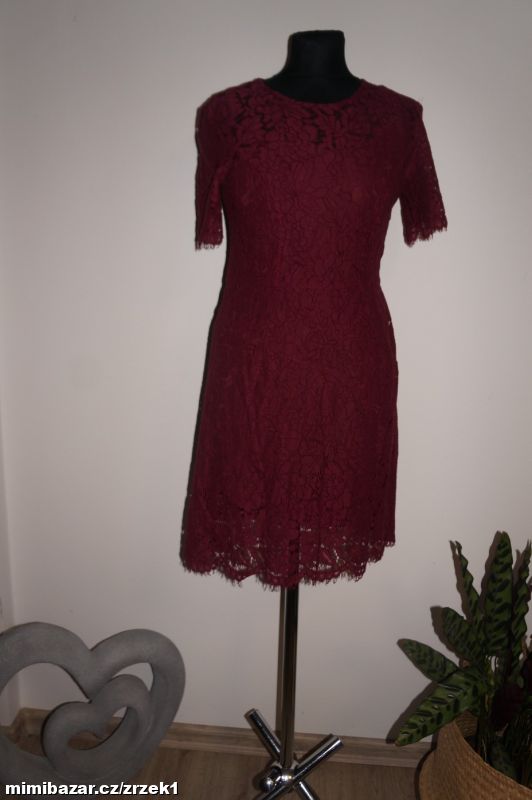 PIMKIE krajkové plesové šaty vel.XS