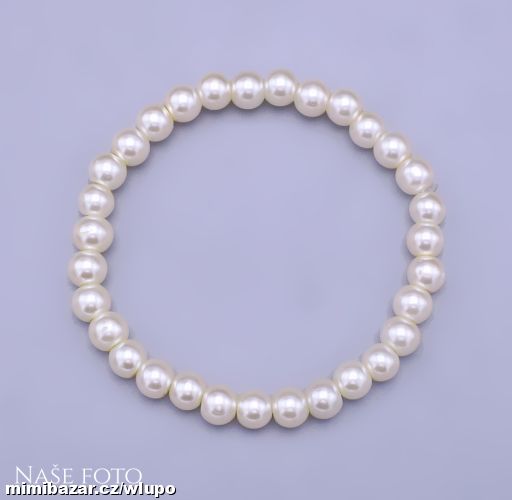 Náramek ze syntetických perliček