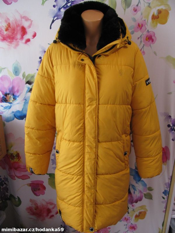 Zimní kabát s kapucí MARIKOO