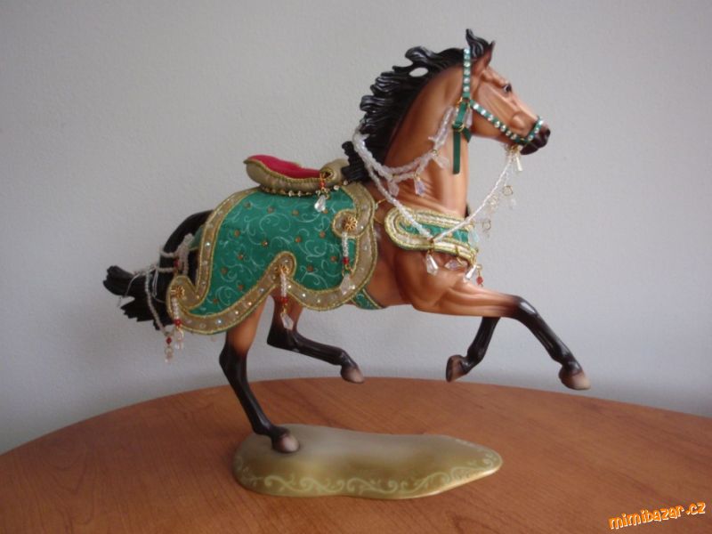 Breyer JEWEL 2010 Holiday Horse