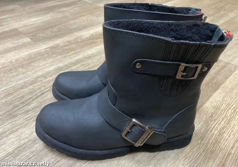 Zimní kozačky buffalo vel- 38