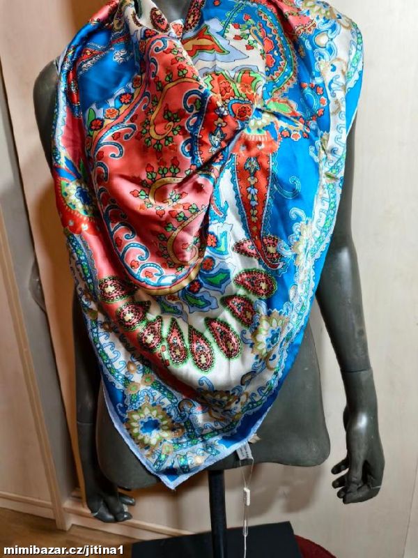 Silique hedvábný šátek nový s visačkou