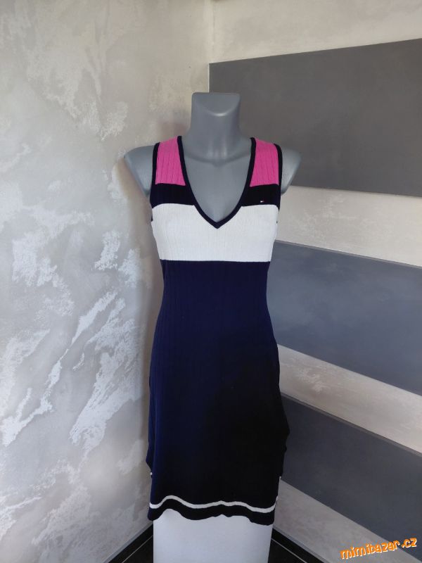 Pěkné pletené šaty Tommy Hilfiger vel.XS-S