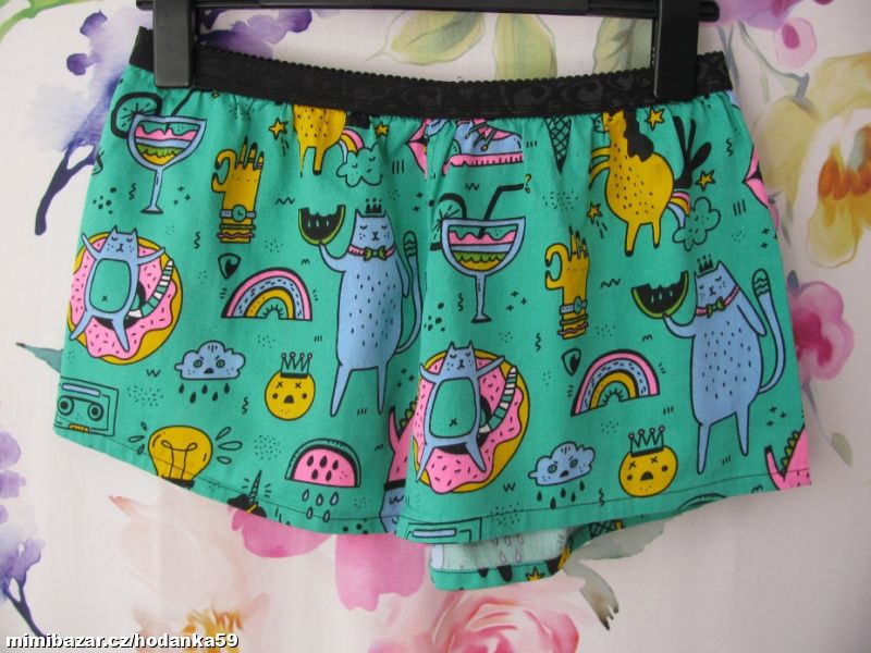 Dámské pyžamové trenýrky na spaní