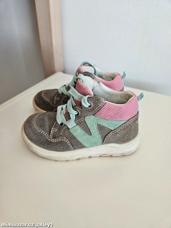 Celoroční boty Superfit, vel. 23, stélka 13, 5 cm