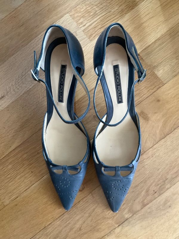 Boty lodičky s páskem modré kožené