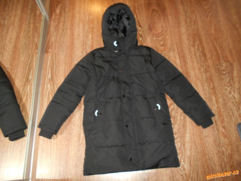 teplý černý zimní kabát bunda Sinsay 158