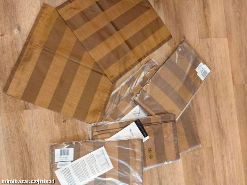 polštářky hnědé na zip nové výprodej