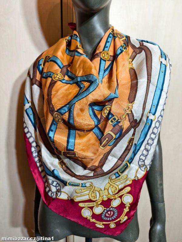nový hedvábný luxusní šátek doporučuji