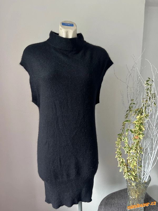 Krásné šaty / vesta vlna s angorou