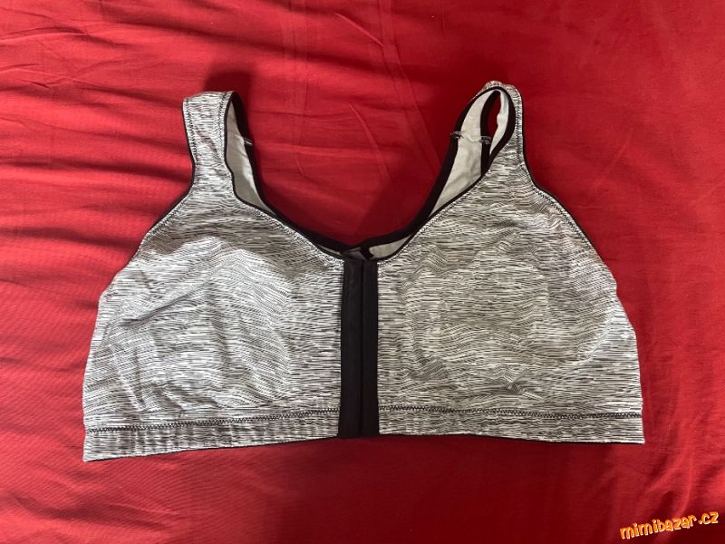 Podprsenka. Vel. 105 F