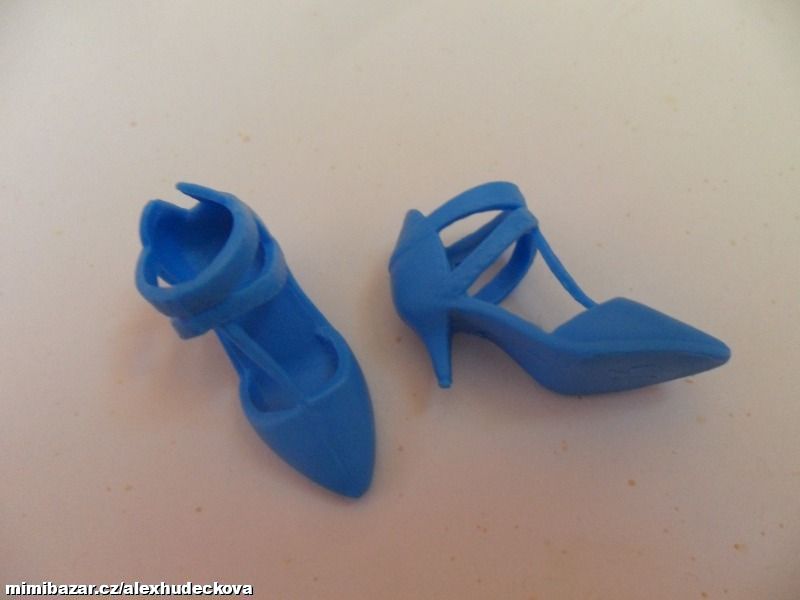 BOTIČKY PRO PANENKU BARBIE VYSOKOU A BACULATOU