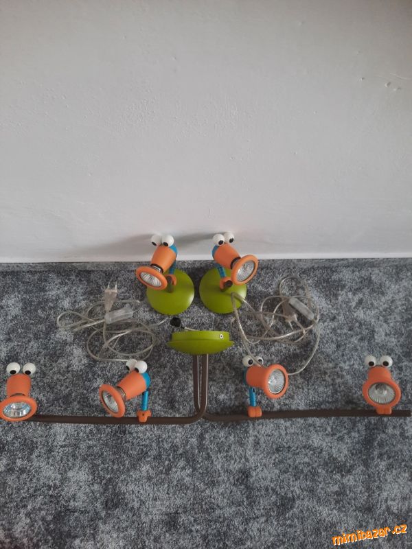 Komplet lustru a dvou lampiček