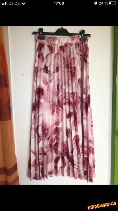 Plisovana sukne s kvety