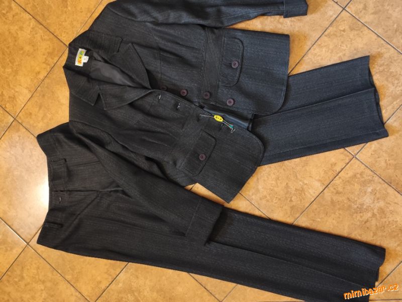 dámský kostým-38-40