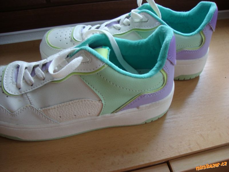 tenisky Stradivarius