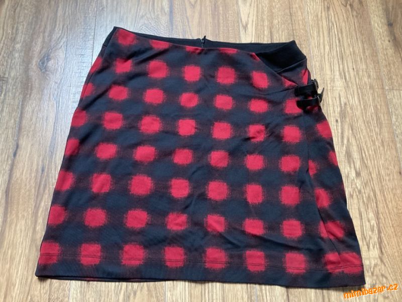 Červeno-černá sukně Coma (vel. 40/42)