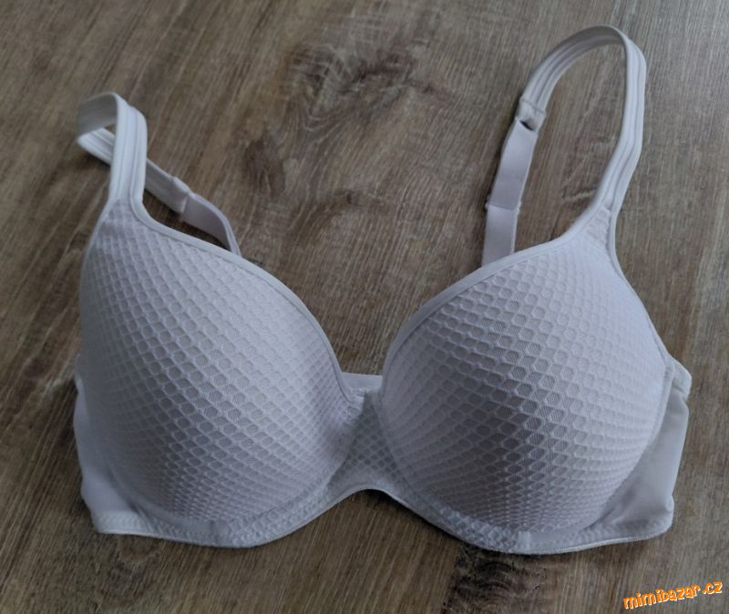 BÍLÁ VYZTUŽENÁ PODRSENKA - LovelyBra Wimbledon