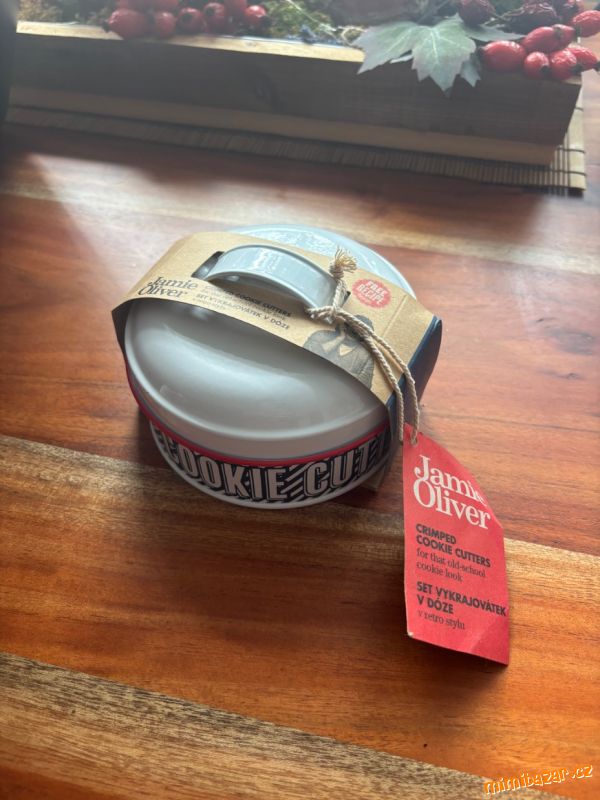 dóza jamie oliver vykrajovátka
